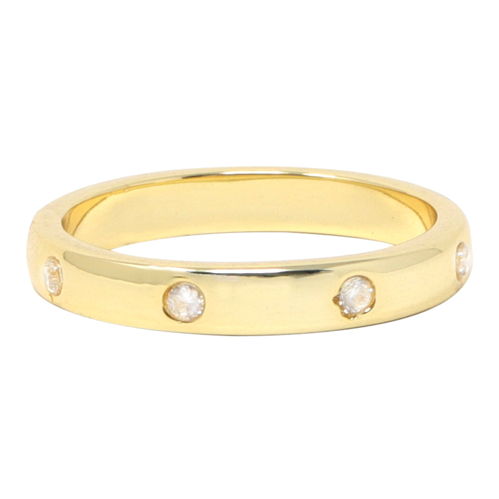 Anillo Dorado con Piedras Brillantes