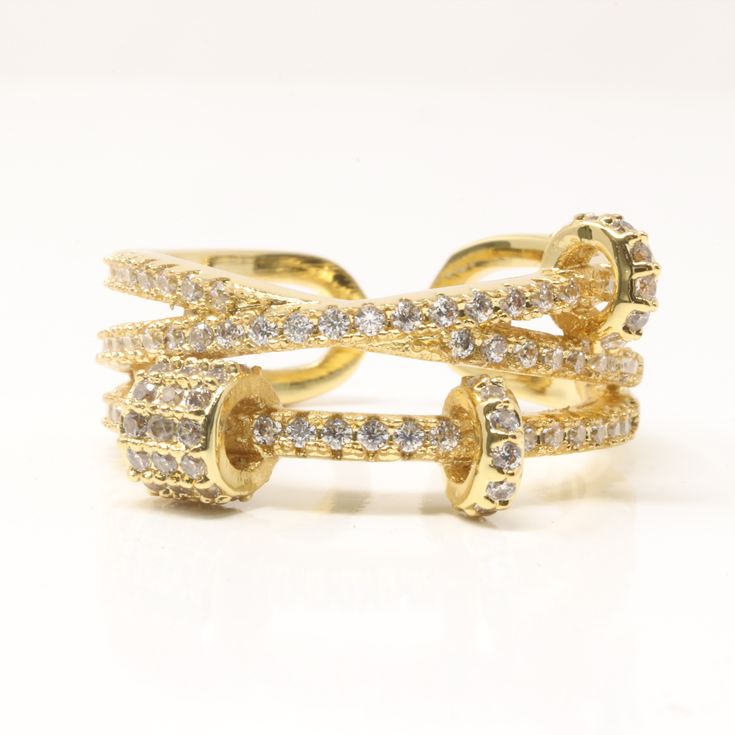 Anillo Doble con Piedras y Detalles de Ruedas – Dorado | Modelo LX-9678R