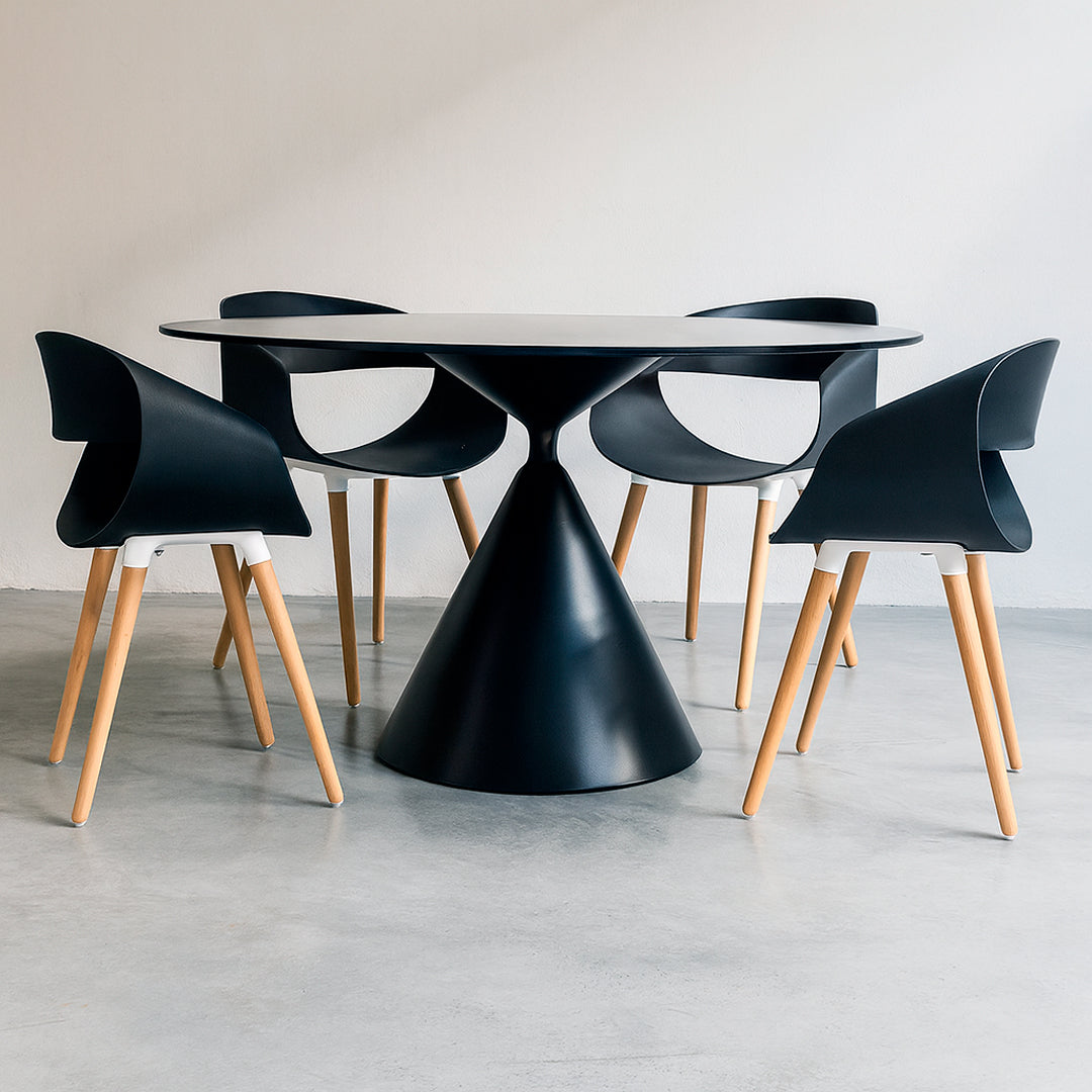 Juego de Comedor - Mesa Cónica y 4 Sillas Negras Nórdicas