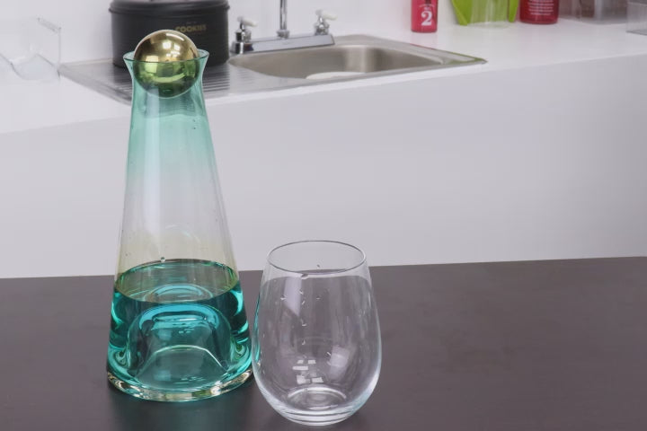 Jarra de Cristal Degradado Ámbar a Menta con Tapón Esférico - 950ml