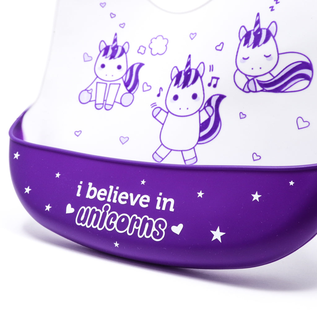 Babero de Silicona Antiderrames – “I Believe in Unicorns”