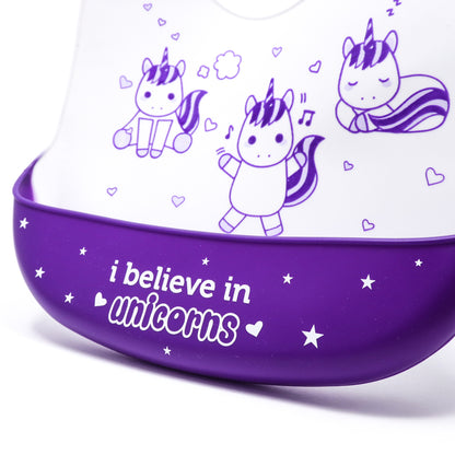 Babero de Silicona Antiderrames – “I Believe in Unicorns”