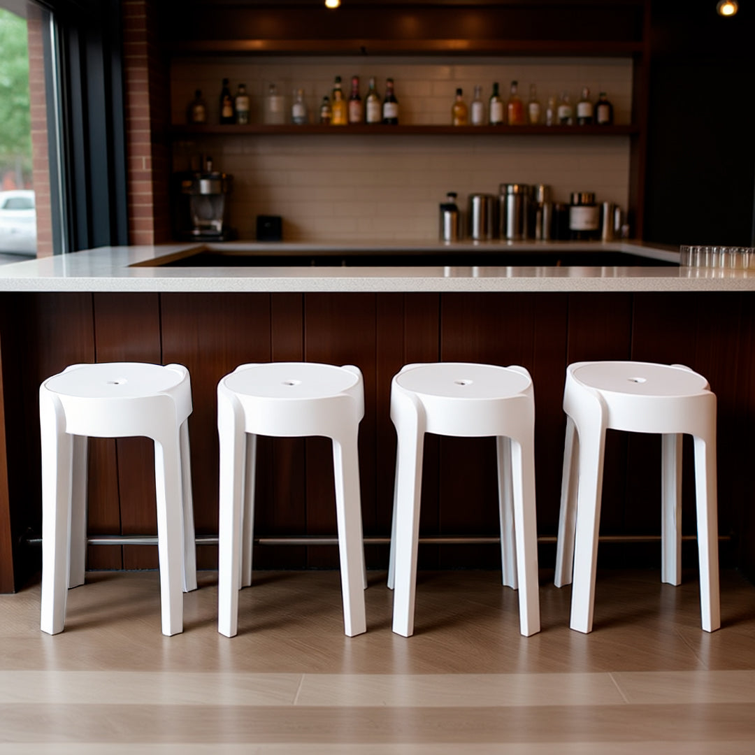 Set de 4 Bancos de Plástico Apilables – Color Blanco
