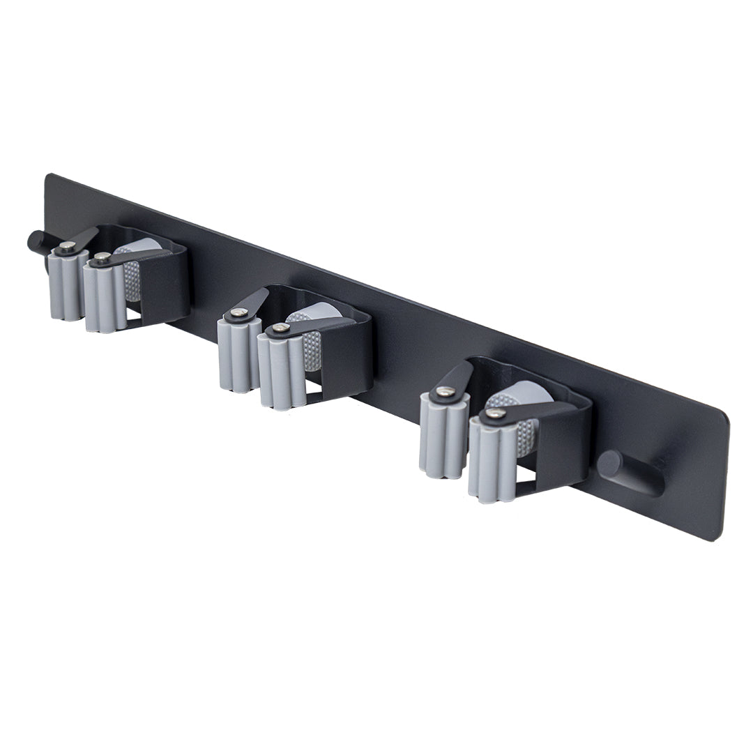 Organizador metálico de pared para herramientas de limpieza