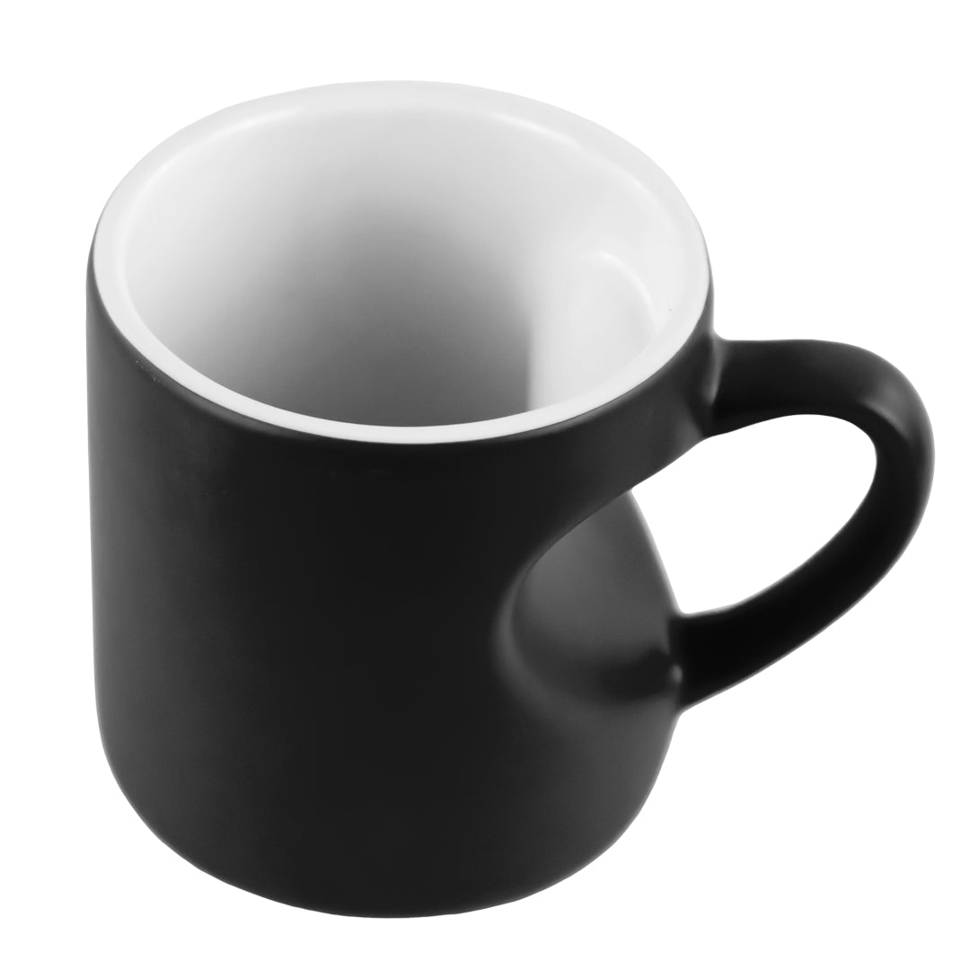 Taza Cerámica Negra Asa De Corazon 260 ml