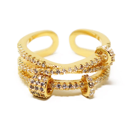 Anillo Doble con Piedras y Detalles de Ruedas – Dorado | Modelo LX-9678R