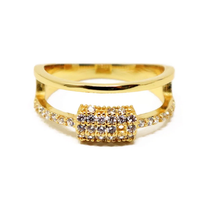Anillo Doble Dorado con Piedras y Rueda Decorativa