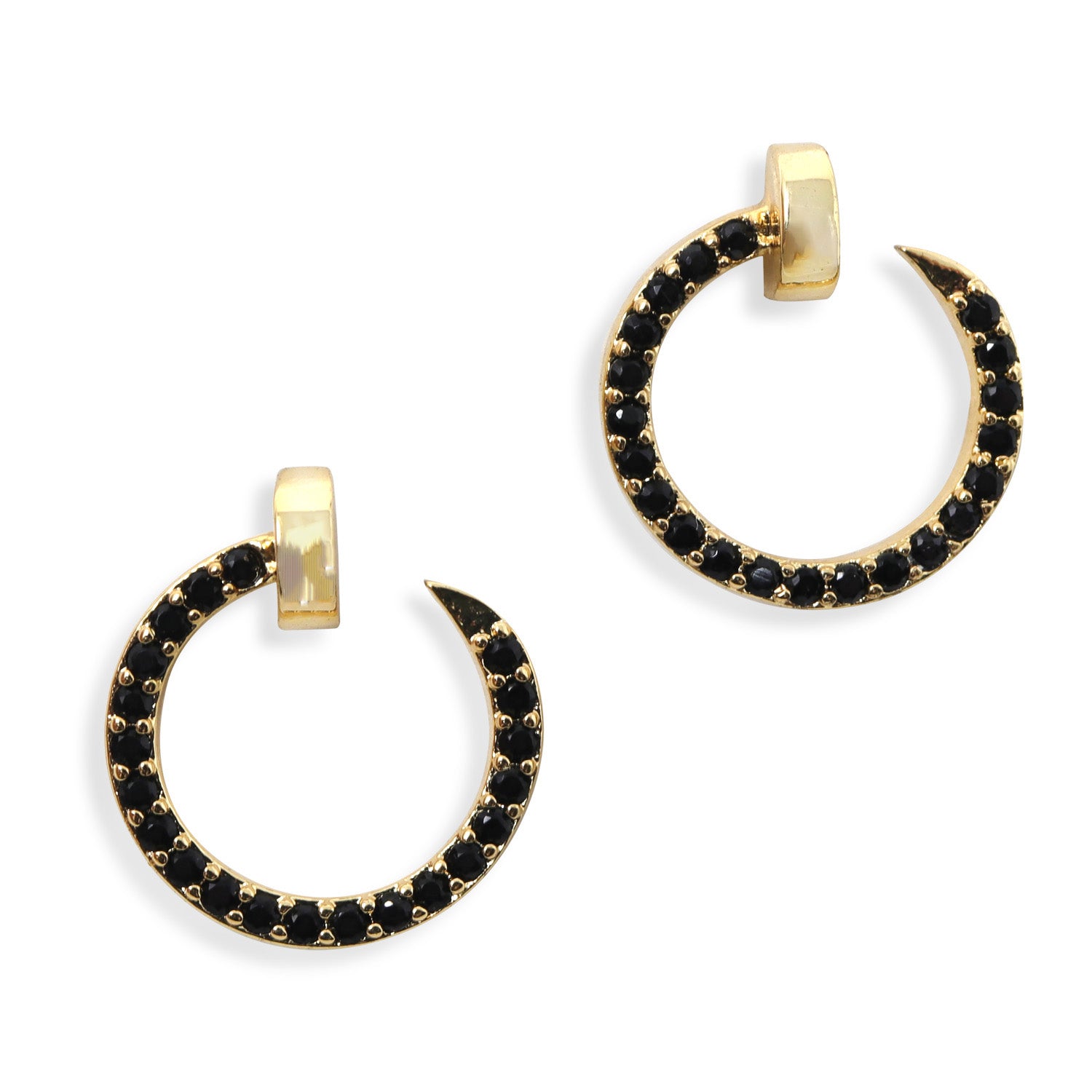 Arete dorado con piedras Negras – Modelo LX-9650E | Sofisticación minimalista con un toque de misterio