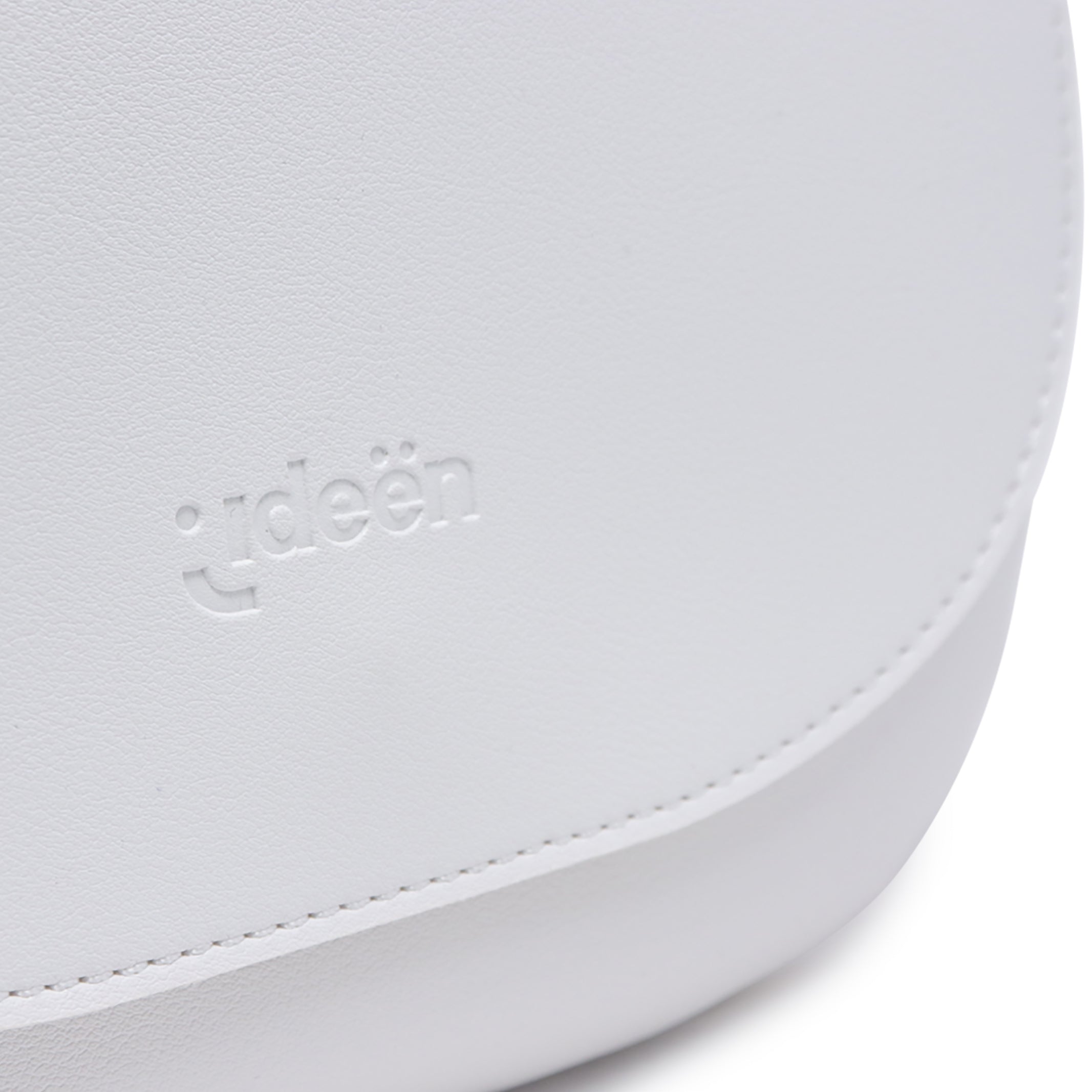 Bolso Cruzado Blanco Minimalista con Solapa
