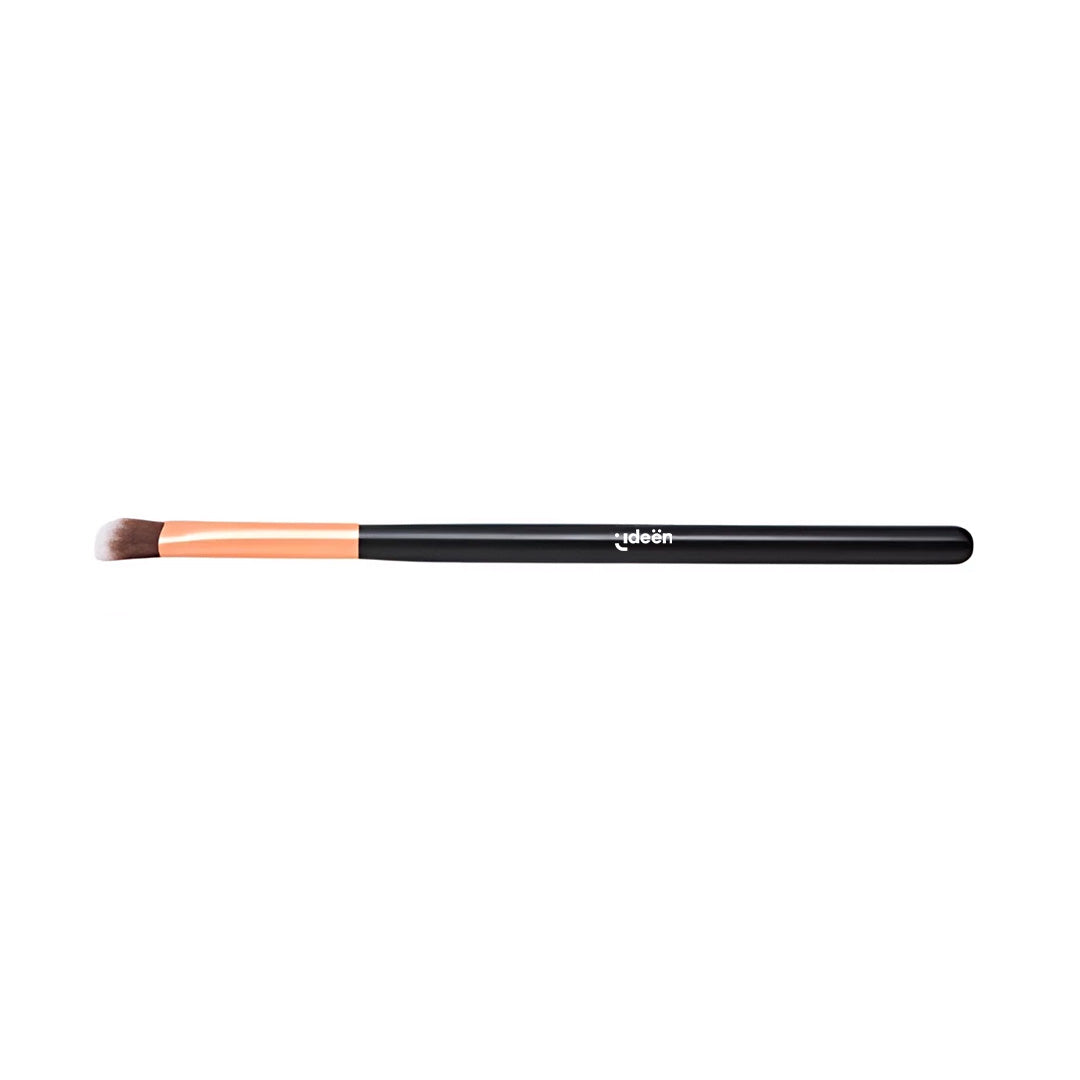 Brocha Plana para Sombra de Ojos con Mango Negro