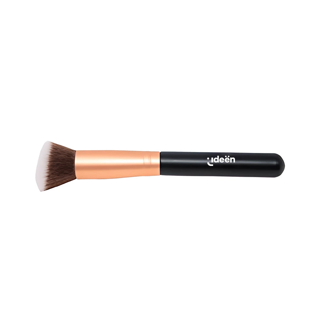 Brocha de Maquillaje Inclinada con Mango Ergonómico Negro