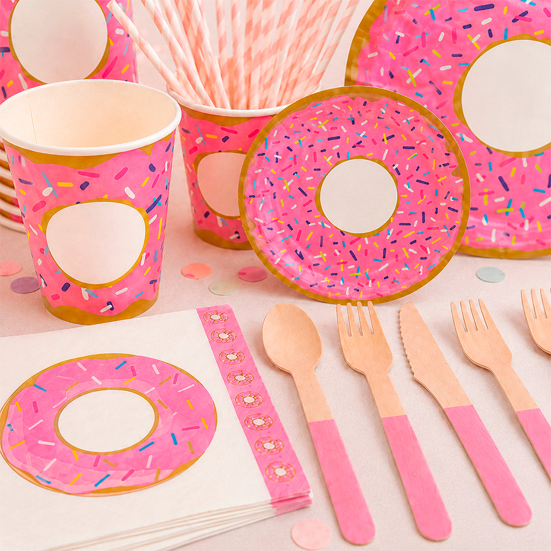 Kit de Fiesta Dona Party: Platos, Vasos, Cubiertos, Popotes, Servilletas y Decoración
