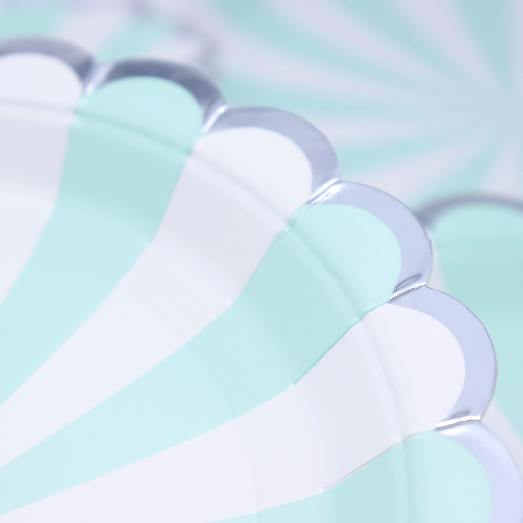 Kit de Fiesta Retro Azul/Menta: Platos, Vasos, Cubiertos, Popotes, Servilletas y Decoración