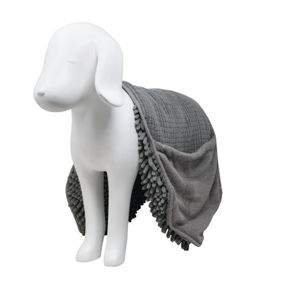 Kit Mascota: Porta Bolsas, Plato Lento Verde y Toalla