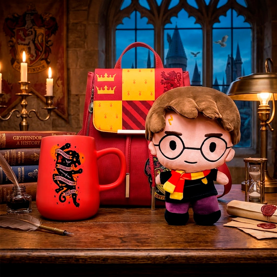 Kit Mágico Casa del León - Mochila, Peluche y Taza Coleccionable